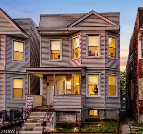 156 S 12th St, Newark, NJ, 07107-1417 | Card Image