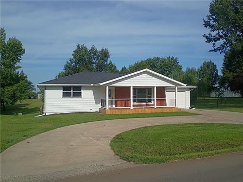 1013 N Alanthus Ave, Stanberry, MO, 64489-1415 | Card Image