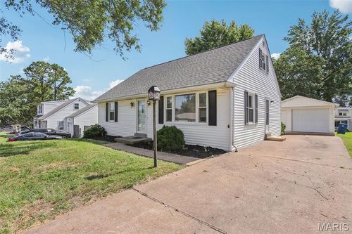 10318 Baptist Church Rd, Saint Louis, MO, 63123-5974 | Card Image