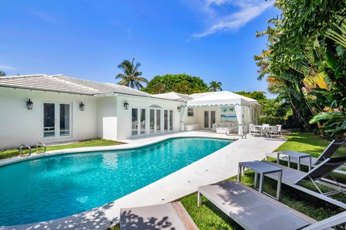 235 Ocean Ter, Palm Beach, FL, 33480-3126 | Card Image