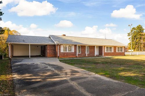 106 Forest Hill Rd, Lexington, NC, 27295-2008 | Card Image