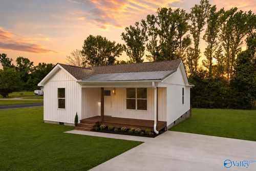 2253 Old Union Rd, Grant, AL, 35747-9091 | Card Image