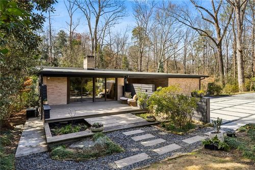 3760 Narmore Dr Ne, Atlanta, GA, 30319-1256 | Card Image