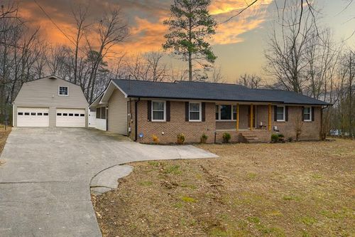 240 Sunrise Cir Se, Calhoun, GA, 30701-4570 | Card Image