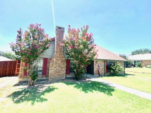 3713 Grasmere Dr, Carrollton, TX, 75007-2616 | Card Image