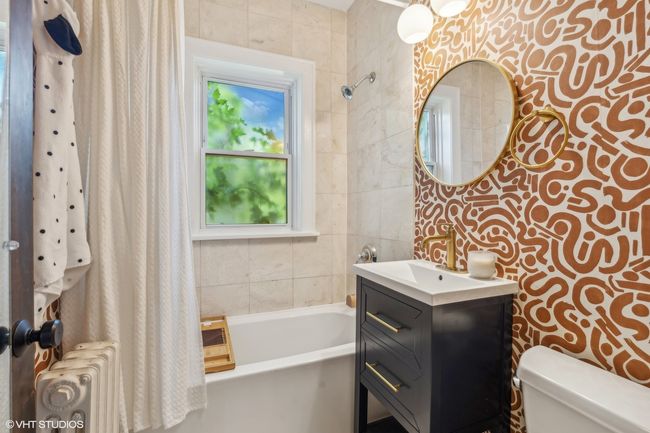 APT-1 - 6609 N Newgard Ave, Condo with 3 bedrooms, 2 bathrooms and null parking in CHICAGO IL | Image 23