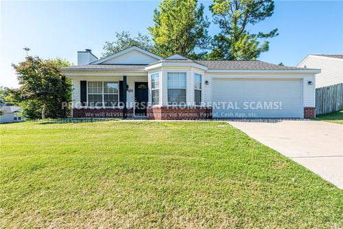 3031 W Essex Dr, Fayetteville, AR, 72704-5323 | Card Image