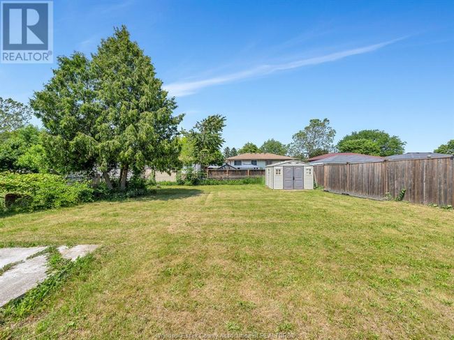 10670 Lambeth Rd, House other with 3 bedrooms, 2 bathrooms and null parking in Windsor ON | Image 34