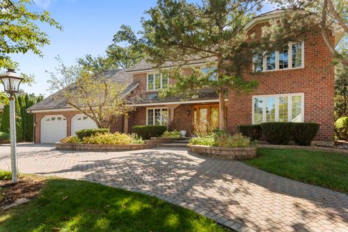 28 Cambridge Dr, Oak Brook, IL, 60523-1705 | Card Image