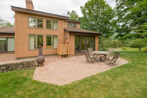 1b-3755 Quechee Main St, Quechee, VT, 05059-3014 | Card Image
