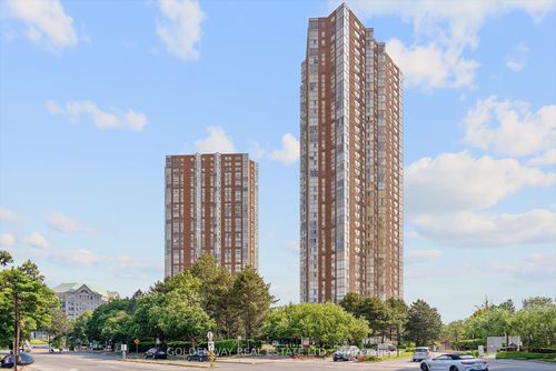 2901-7 Concorde Pl, North York, ON, M3C3N4 | Card Image