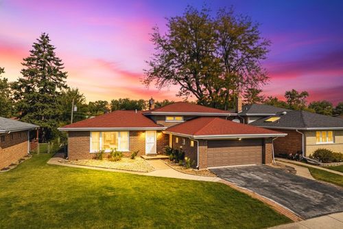 452 E 167th St, South Holland, IL, 60473-2907 | Card Image