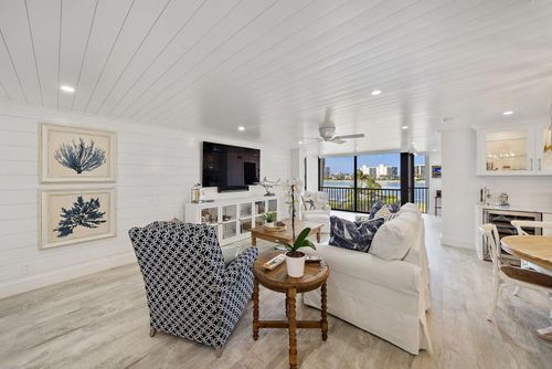 apt-210-19800 Sandpointe Bay Dr, Tequesta, FL, 33469-2364 | Card Image