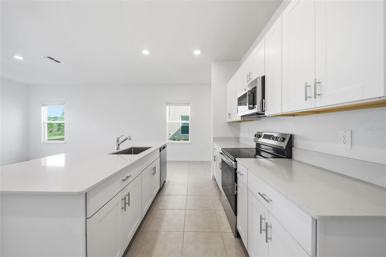 Residential Lease in LAND O LAKES 3