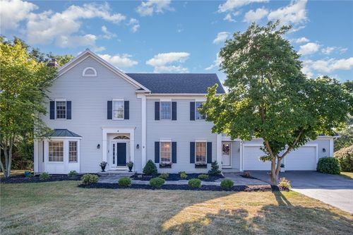 4 Wild Berry Ln, Pittsford, NY, 14534-9524 | Card Image