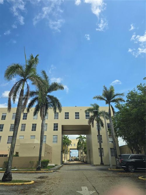 apt-451-7420 W 20th Ave, Hialeah, FL, 33016-5547 | Card Image
