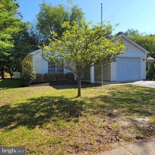 875 Westminster Dr N, Southampton, NJ, 08088-1037 | Card Image