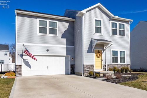 401 River Run Dr, Elyria, OH, 44035-7805 | Card Image