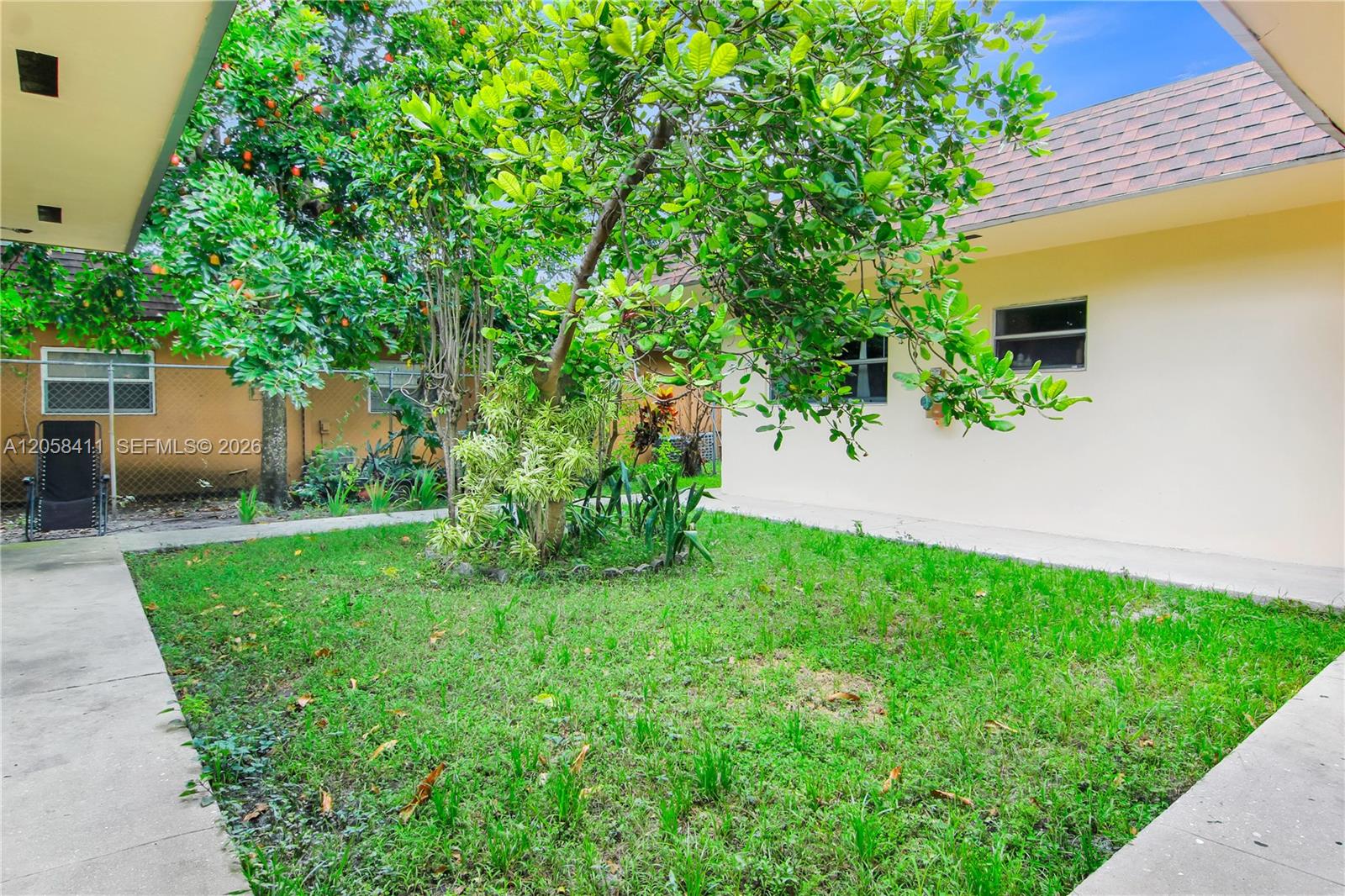 Commercial Sale in Lauderdale Lakes 5
