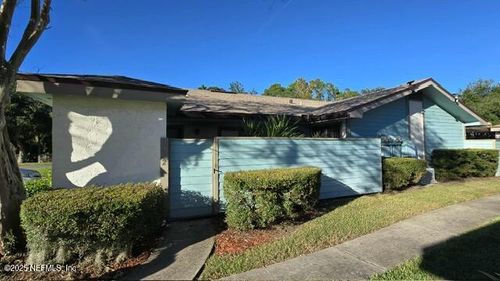 2302-2302 Challenger Ct E, Jacksonville, FL, 32233-4646 | Card Image