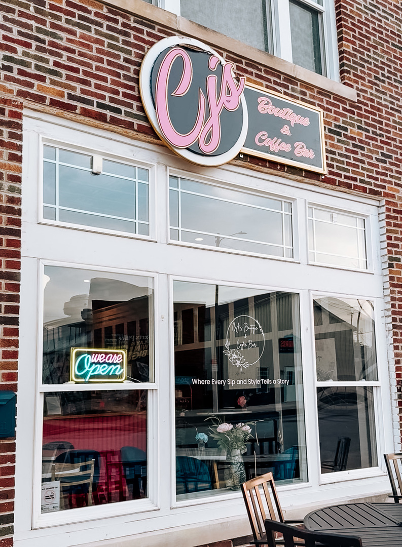 101 E Jones St, Milford, IL 60953