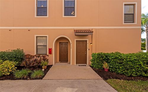2-204-4134 Via Piedra Cir, SARASOTA, FL, 34233-1477 | Card Image
