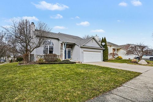 761 Peppermill Cir, Lapeer, MI, 48446-2677 | Card Image