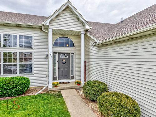 729 River Edge Cir, Ottawa, IL, 61350-9574 | Card Image