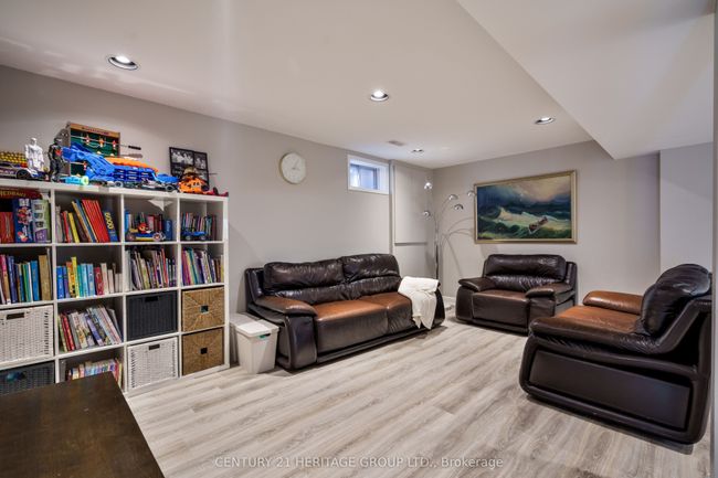 20 Fox Run Lane, House other with 6 bedrooms, 4 bathrooms and 3 parking in Bradford ON | Image 23