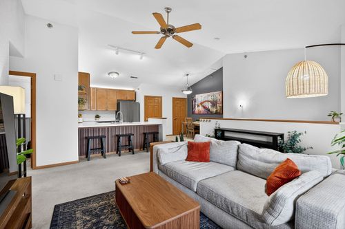 2-5304 Congress Avenue, Madison, WI, 53718 | Card Image