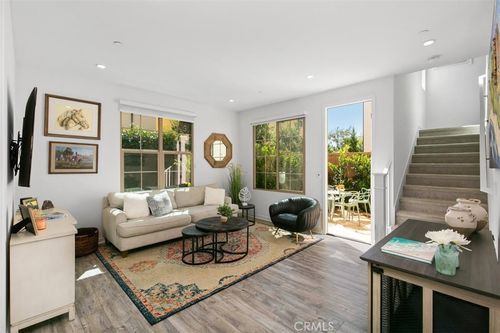 105 Anthology, Irvine, CA, 92618-0891 | Card Image
