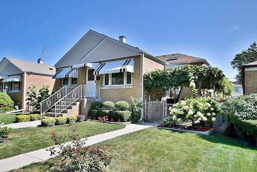 2247 Elm St, River Grove, IL, 60171-1802 | Card Image