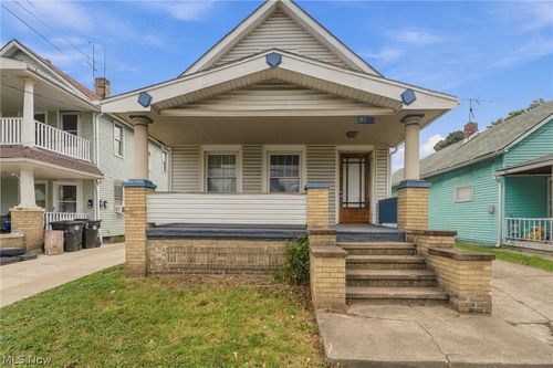 3622 Newark Ave, Cleveland, OH, 44109-1334 | Card Image