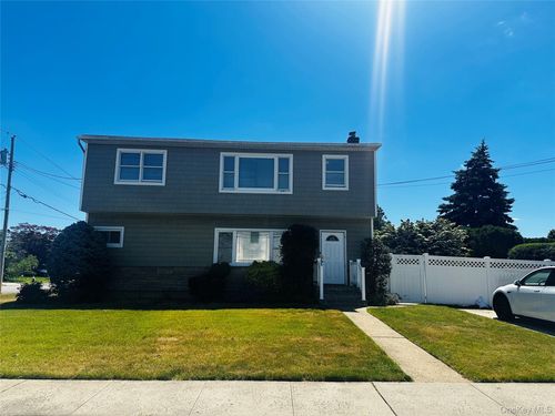 278 N 4th Street, Oyster Bay, NY, 11714 | Card Image