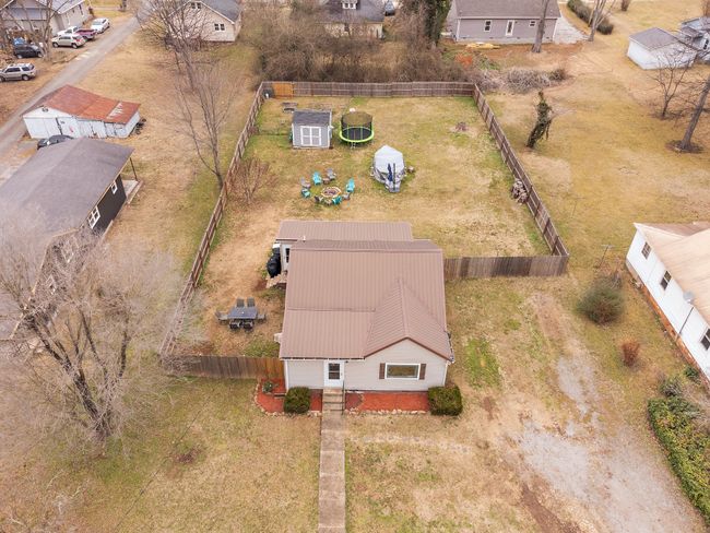 211 Powell St, House other with 2 bedrooms, 1 bathrooms and null parking in Decherd TN | Image 5