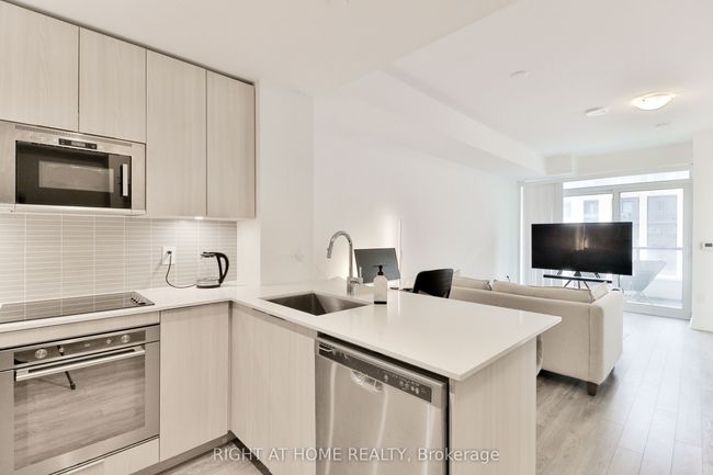 832 - 99 Eagle Rock Way, Condo with 1 bedrooms, 1 bathrooms and null parking in Maple ON | Image 9