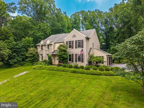 1024 Tinkerhill Ln, Malvern, PA, 19355-7603 | Card Image