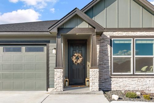 7876 Cardinal Peak St, West Richland, WA, 99353-2005 | Card Image