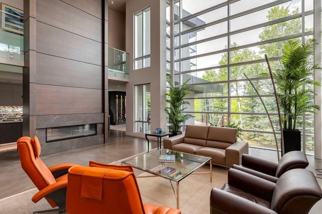 25 Posthill Drive Sw, House other with 4 bedrooms, 4 bathrooms and 8 parking in Calgary AB | Image 5
