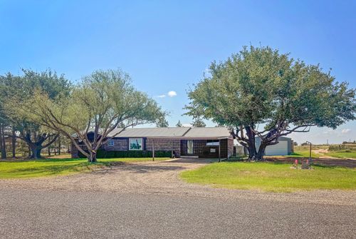 1752 County Road 370, Denver City, TX, 79323-5813 | Card Image