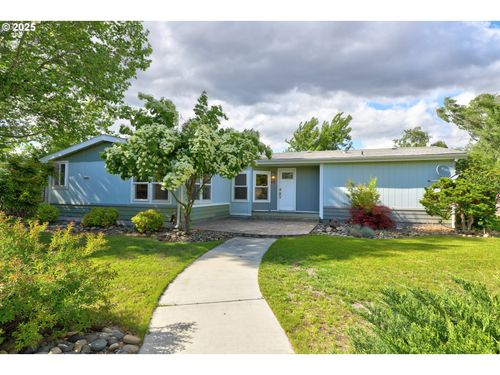 403 Iola Dr, Dallesport, WA, 98617-0702 | Card Image