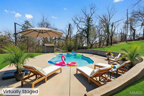 827 Lake Valley Dr, Camdenton, MO, 65020-5646 | Card Image