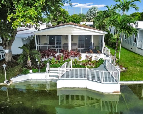 5420 Lagoon Dr, Fort Lauderdale, FL, 33312-6430 | Card Image