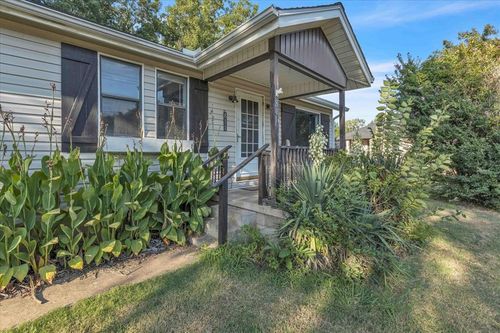 811 E Etowah Rd, Noble, OK, 73068-8467 | Card Image