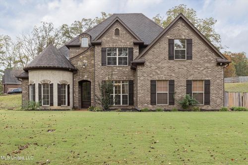 9879 Cypress Hollow Drive, Olive Branch, MS, 38654 | Card Image