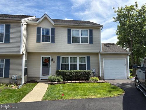 113 Megan Cir, CHALFONT, PA, 18914-4023 | Card Image