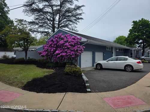 19 Dey St, Englishtown, NJ, 07726-1505 | Card Image