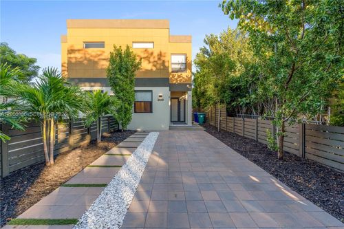 2889-2889 Sw 33rd Ave, Miami, FL, 33133-3435 | Card Image