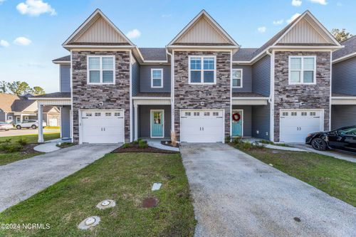 209 N Stingray Ln, Sneads Ferry, NC, 28460-6018 | Card Image