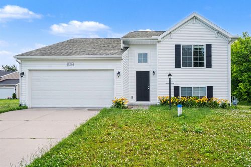 50784 Maple Isle Dr, Elkhart, IN, 46514-7750 | Card Image